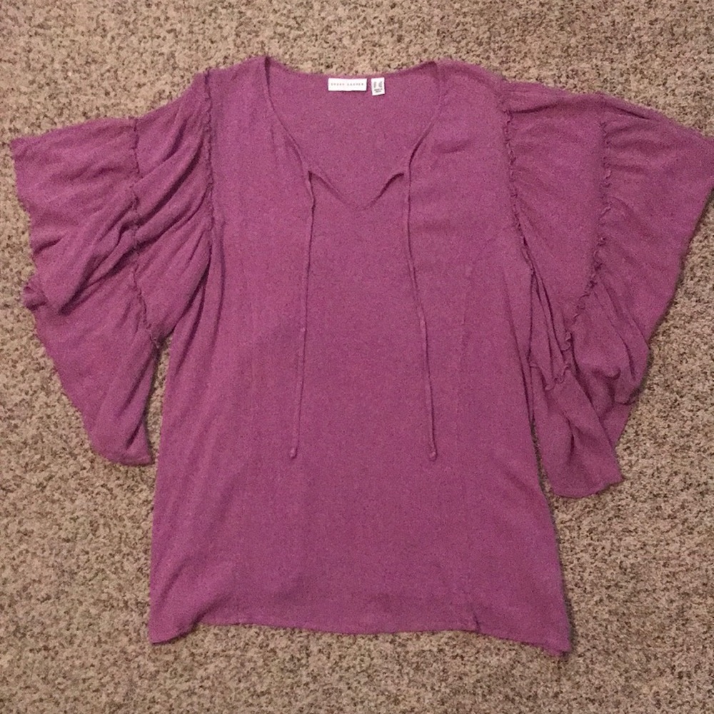 Flutter sleeve top
